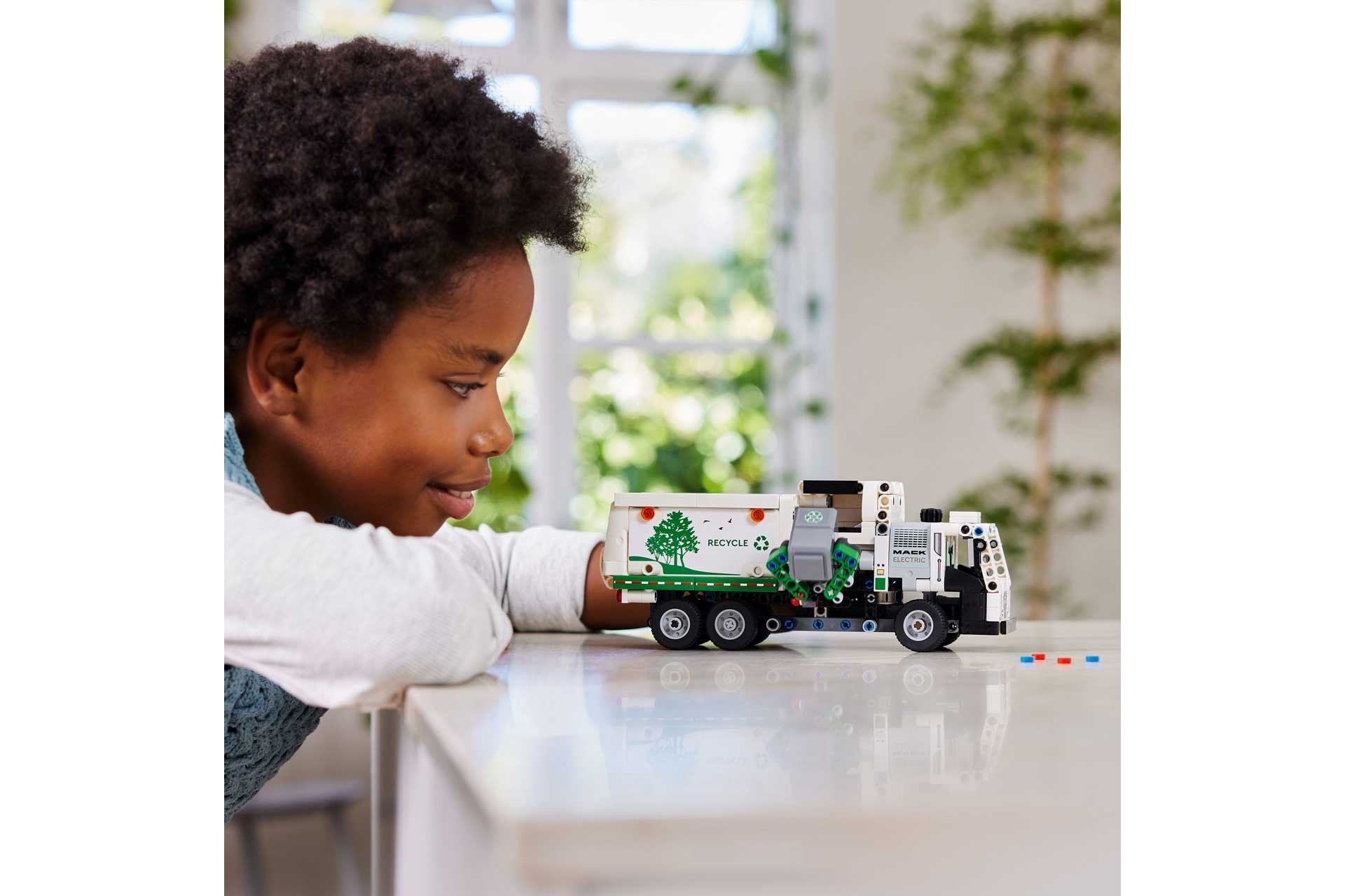 LEGO 42167 Technic Mack® LR Electric vuilniswagen - Afbeelding 5