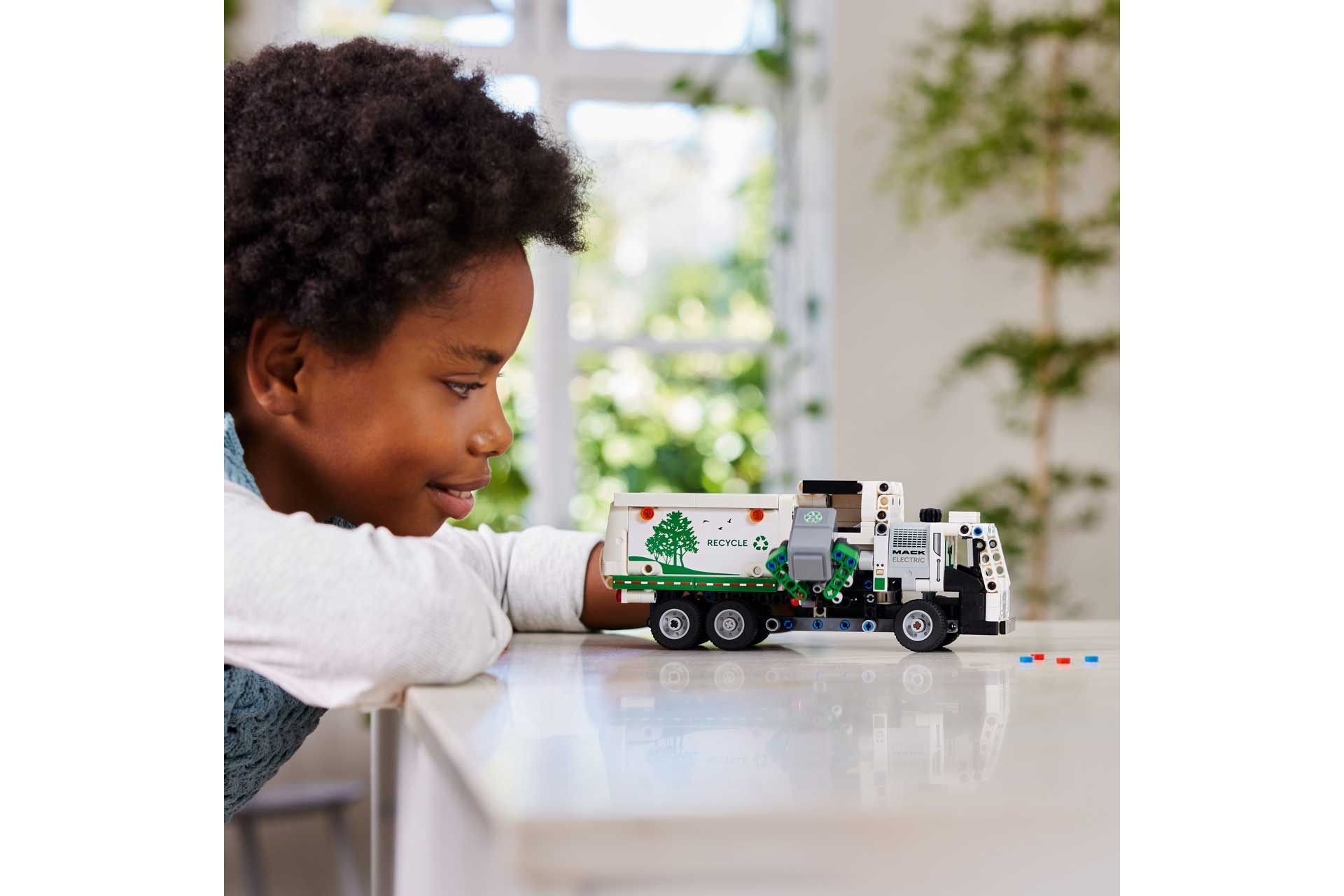 LEGO 42167 Technic Mack® LR Electric vuilniswagen - Afbeelding 3