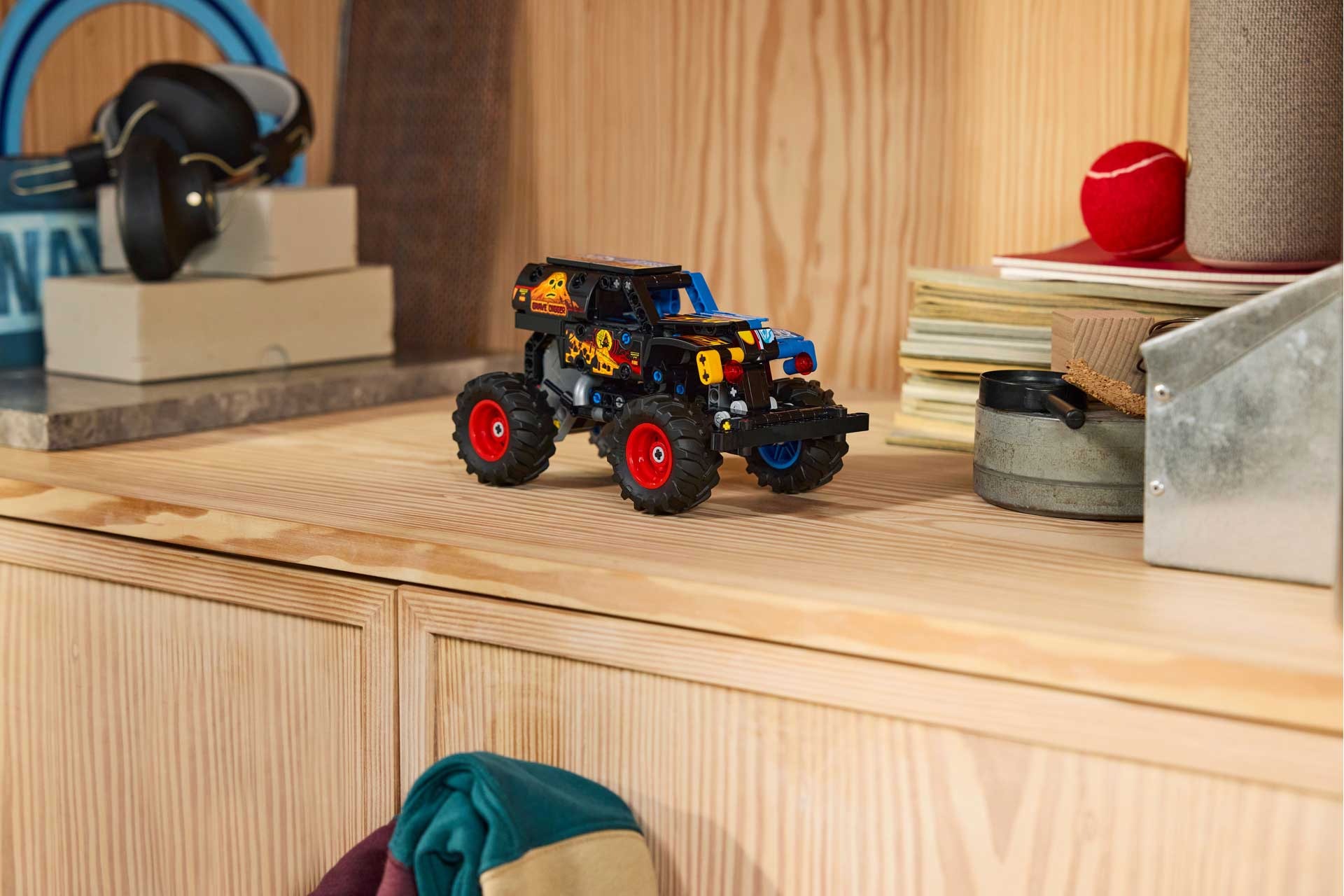 LEGO 42219 Monster Jam™ Grave Digger™ vuur en ijs - Afbeelding 9